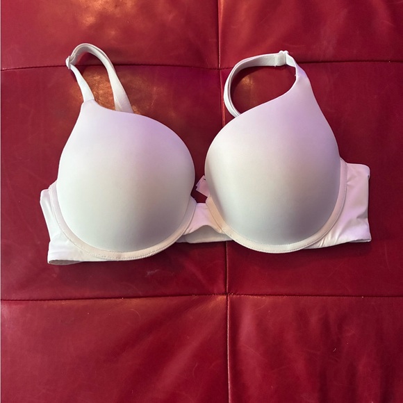 Victoria's Secret Women’s T-Shirt Full Coverage Push Up Underwire Bra, 34D - Picture 10 of 13